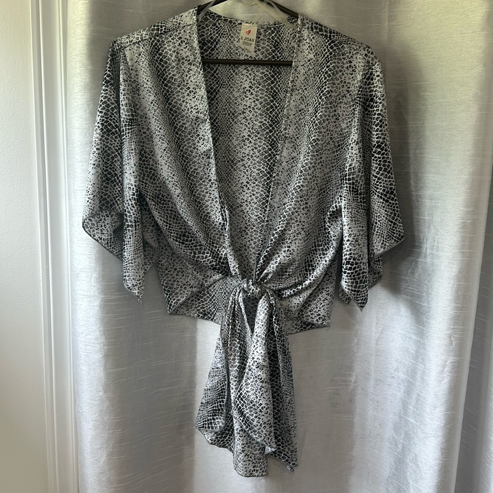 ☀️IJOAH Medium Blouse